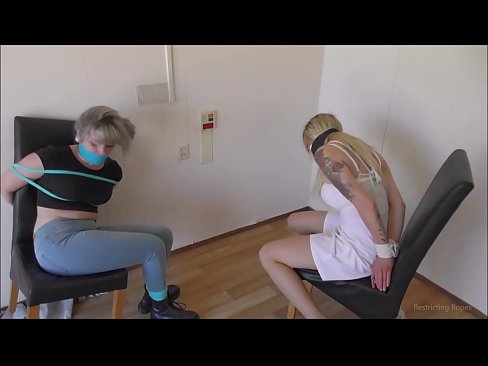 ❤️ Tràilleach / ceangailte agus gagged / nighean ann an àmhghar ❤❌  Super porn  leinn  ☑